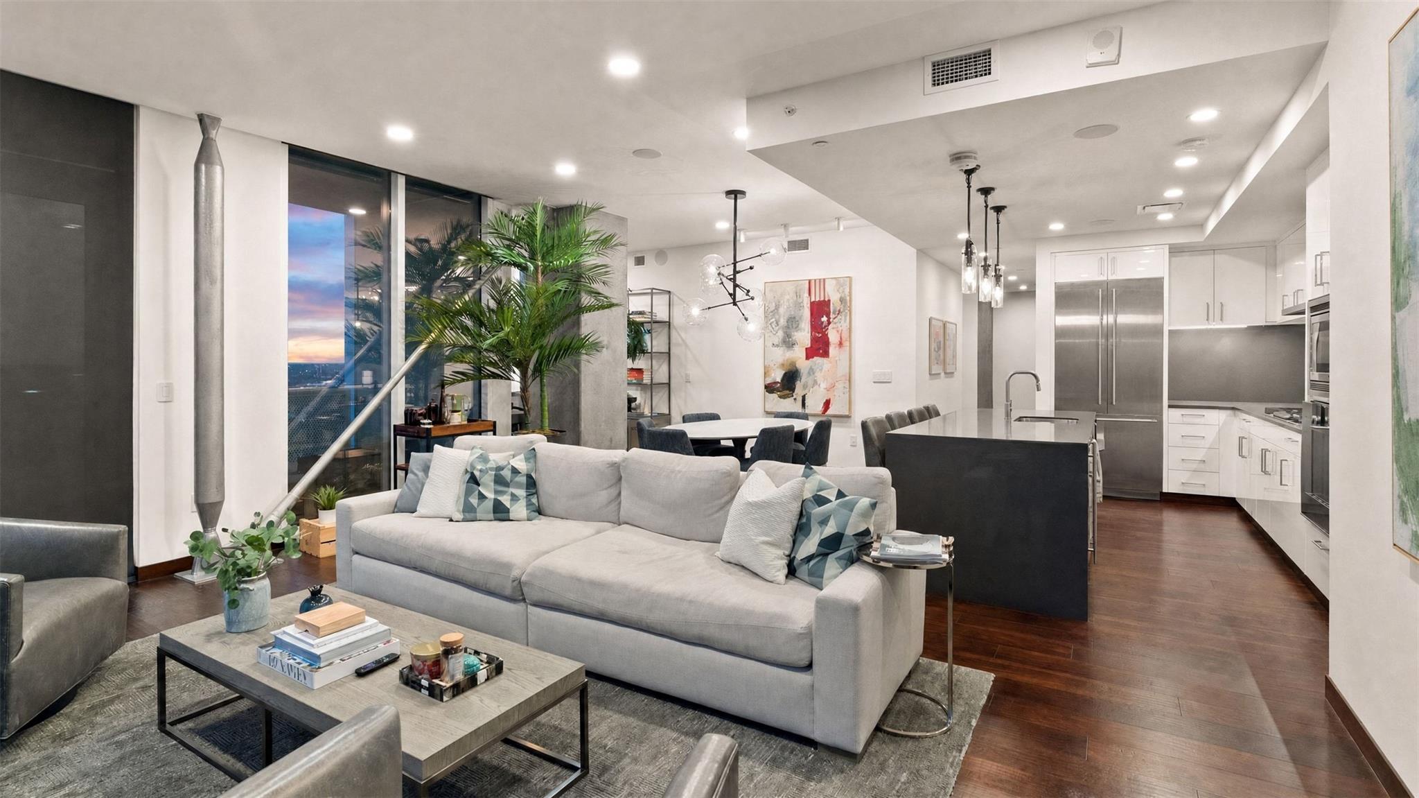 301 West Ave # 4505