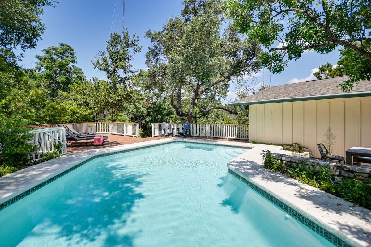 2412 Deer PASS