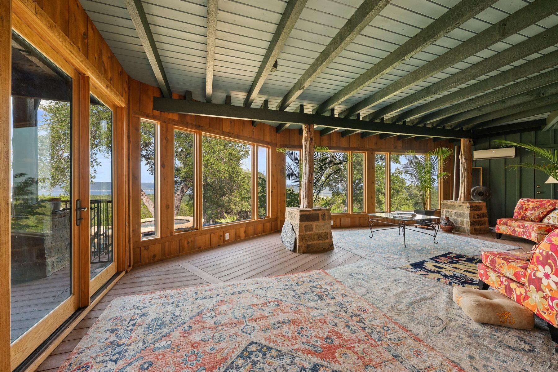 3911 Lago Vista DR