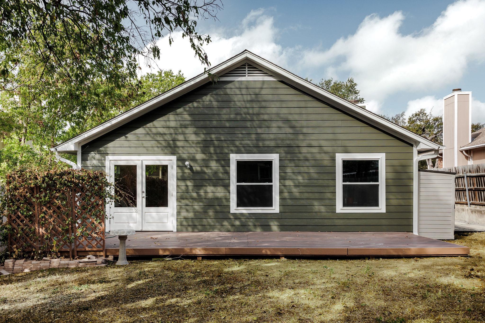 1003 Glen Oaks CT