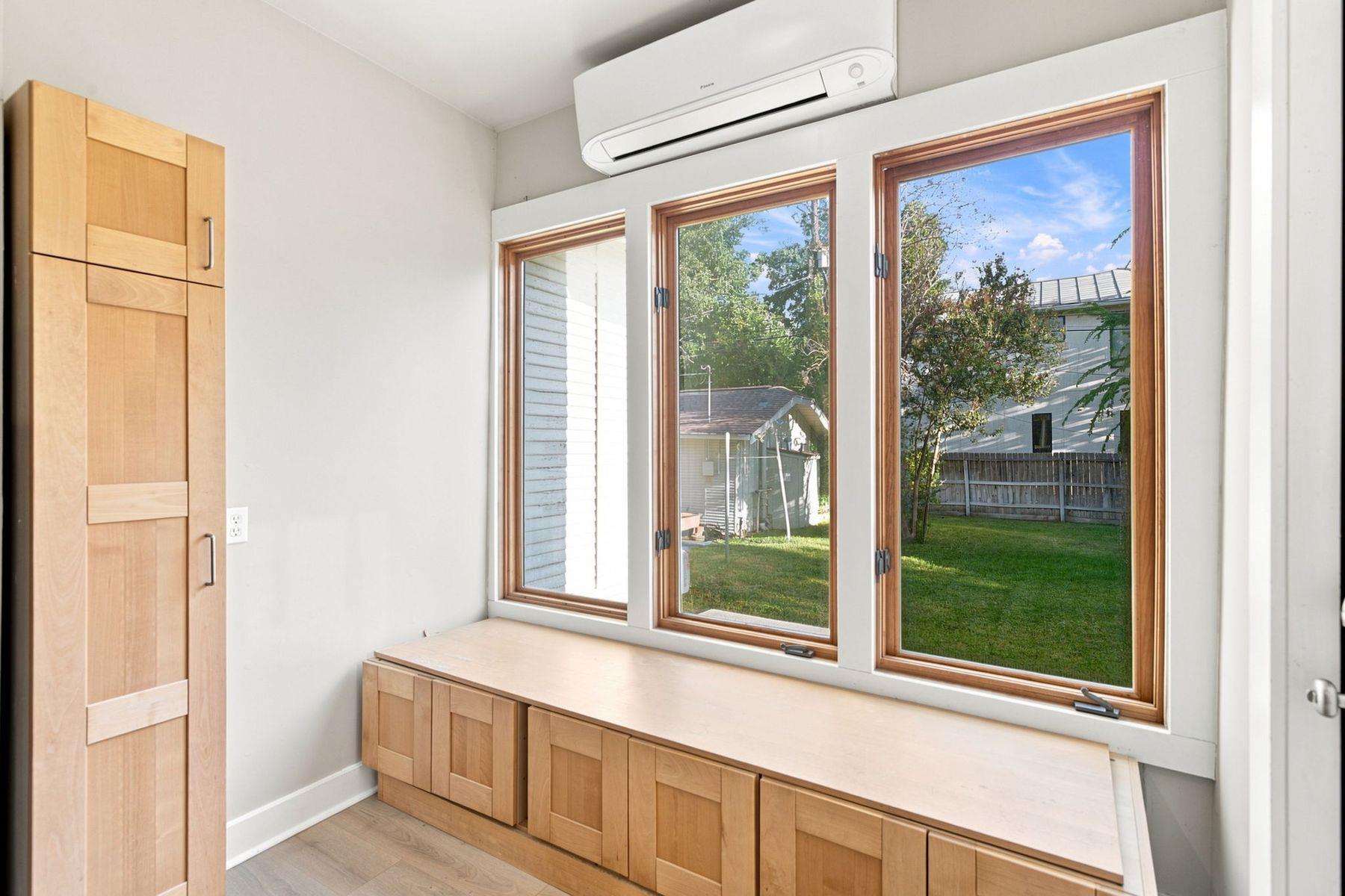 132 Perry CT