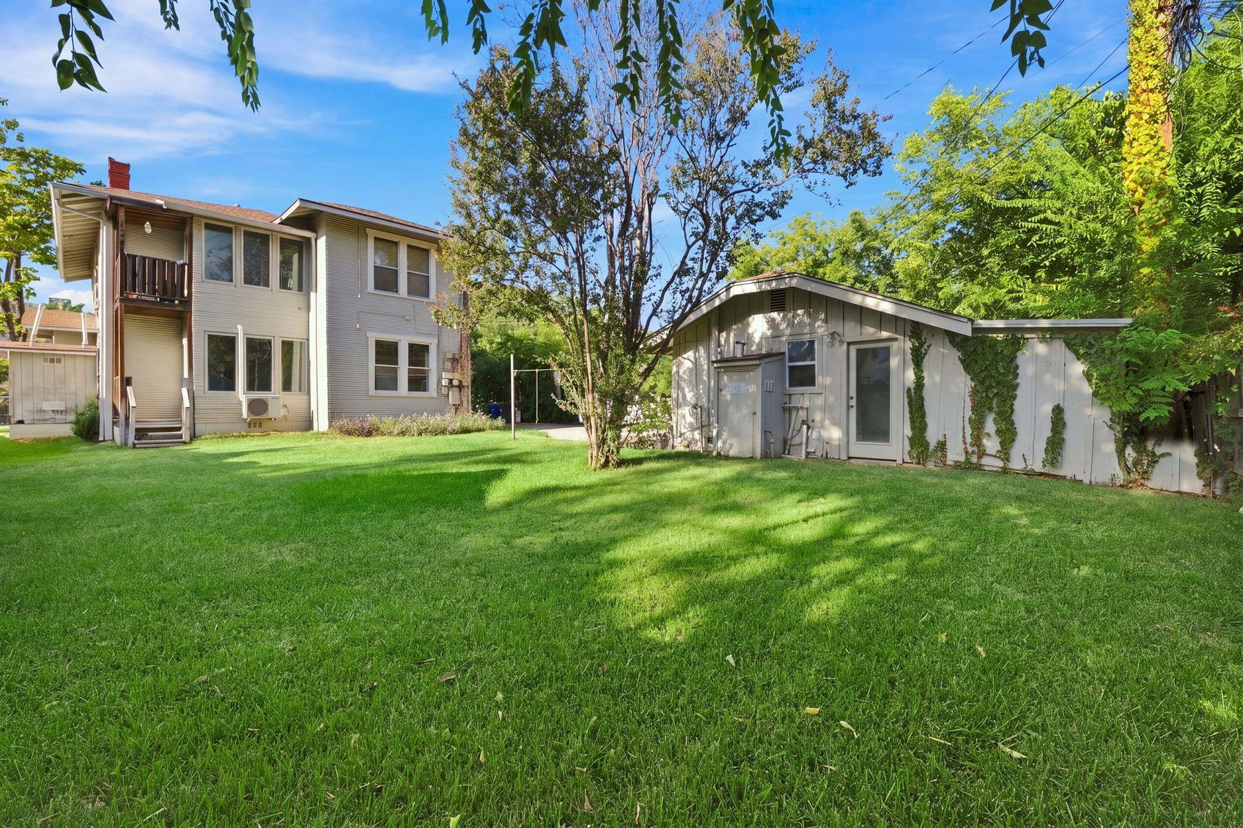 132 Perry CT