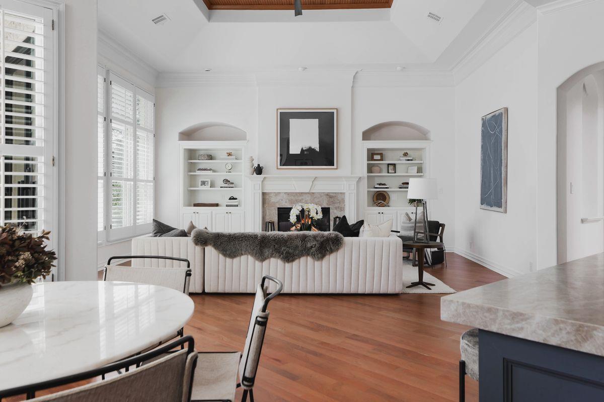8513 Chalk Knoll DR