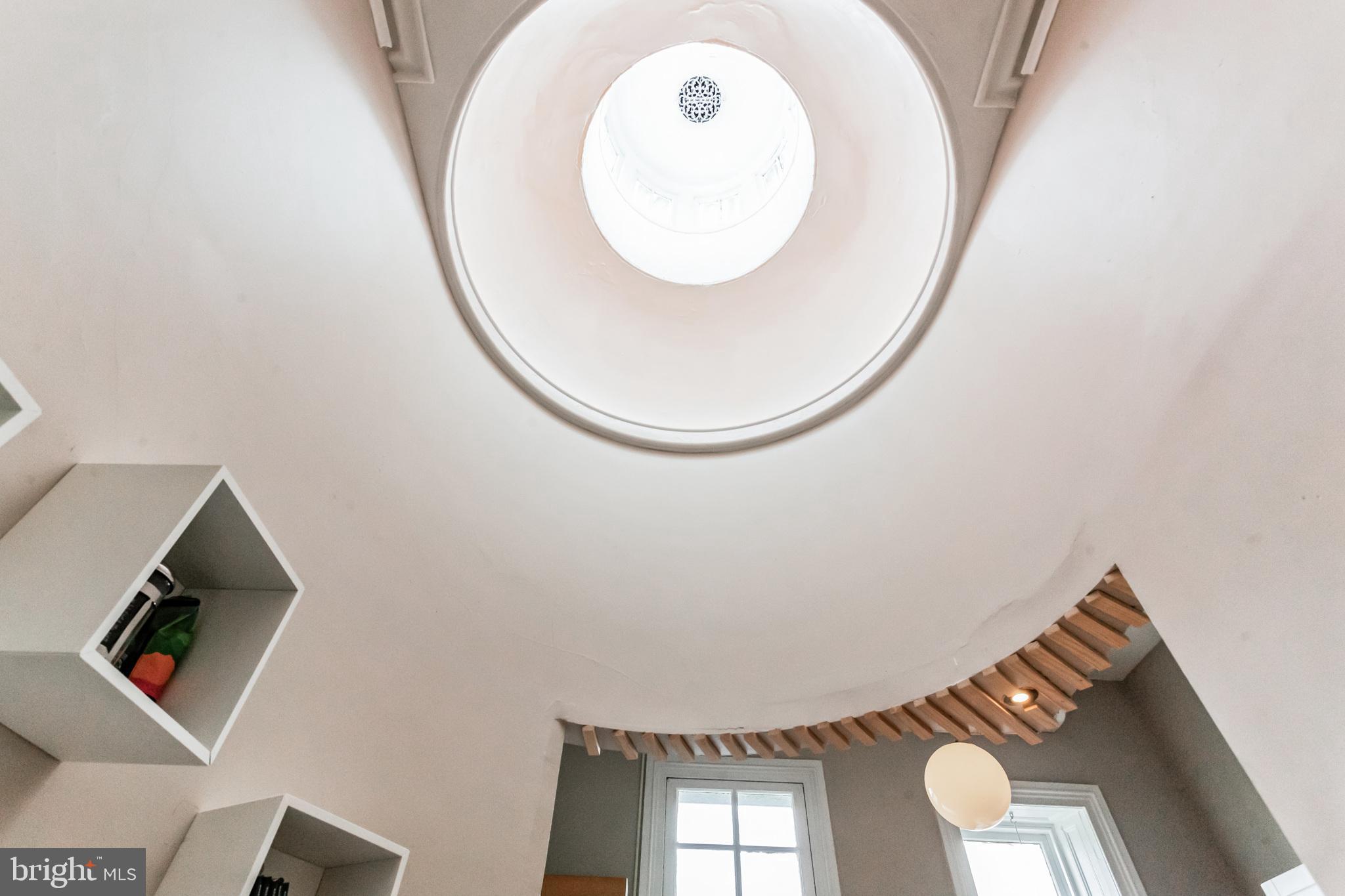 225 W TULPEHOCKEN STREET 2R