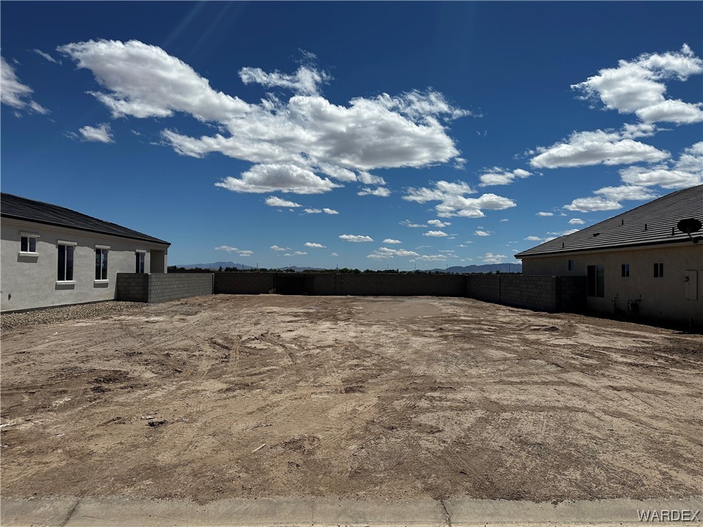 1816 E Desert Bloom Drive