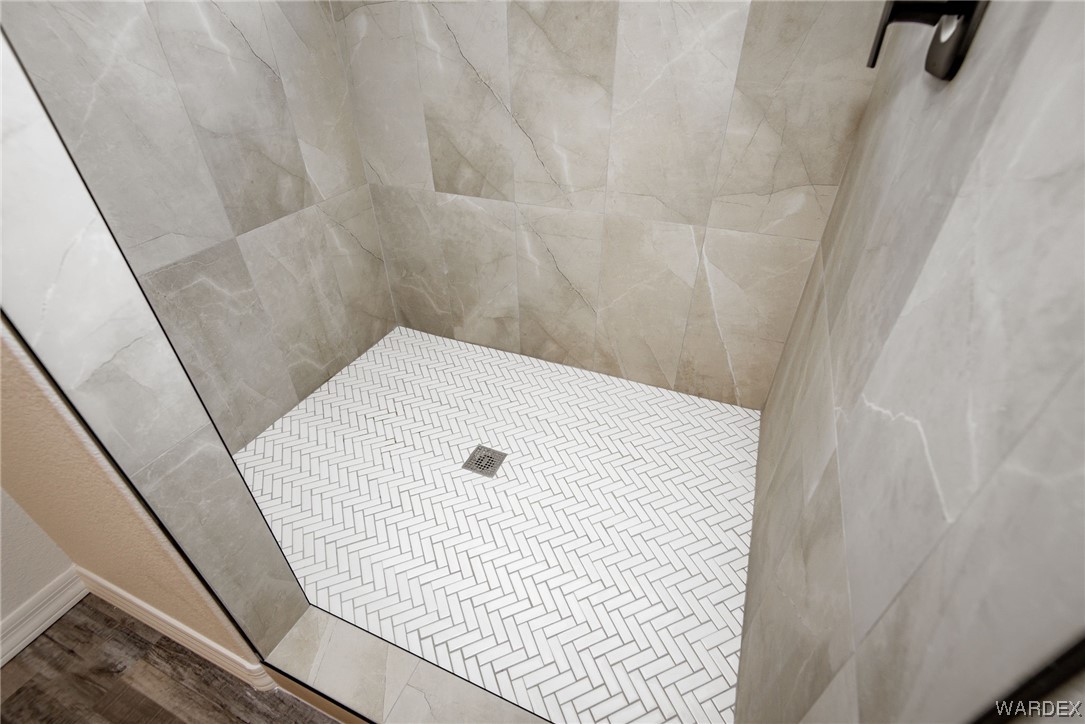 890 Florence Avenue 109