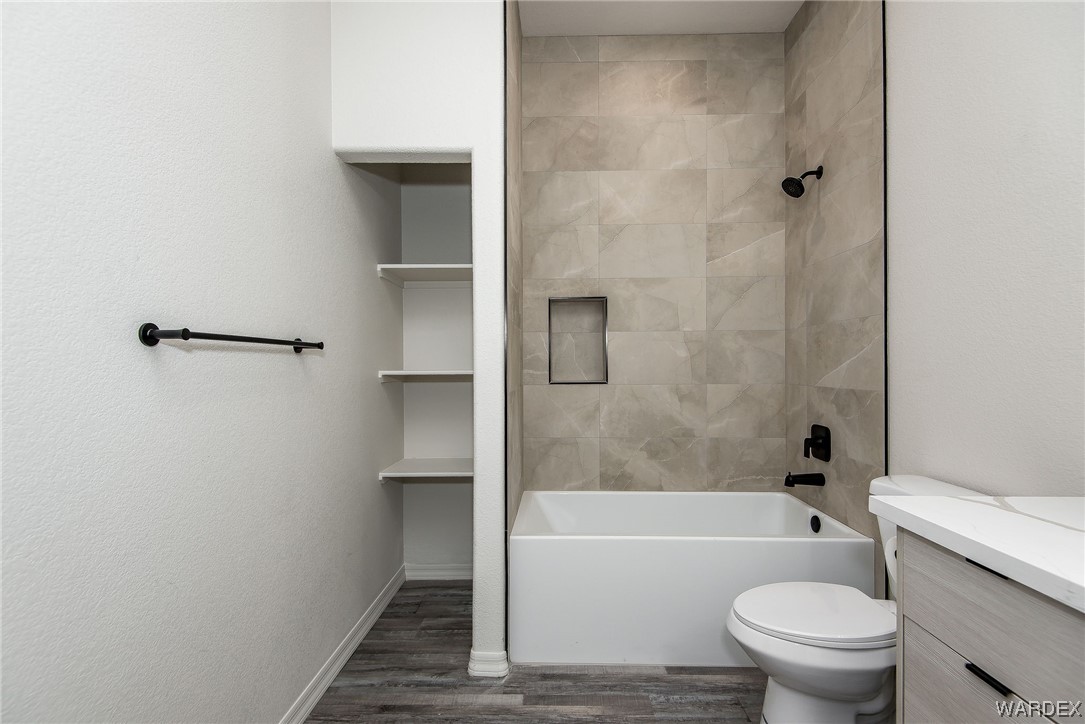 890 Florence Avenue 109