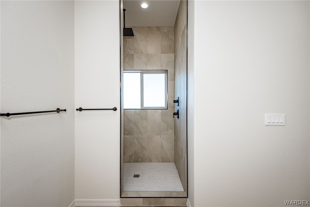 890 Florence Avenue 109