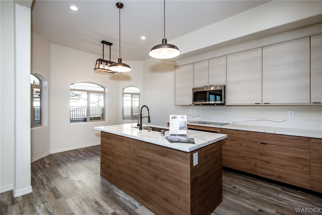 890 Florence Avenue 109