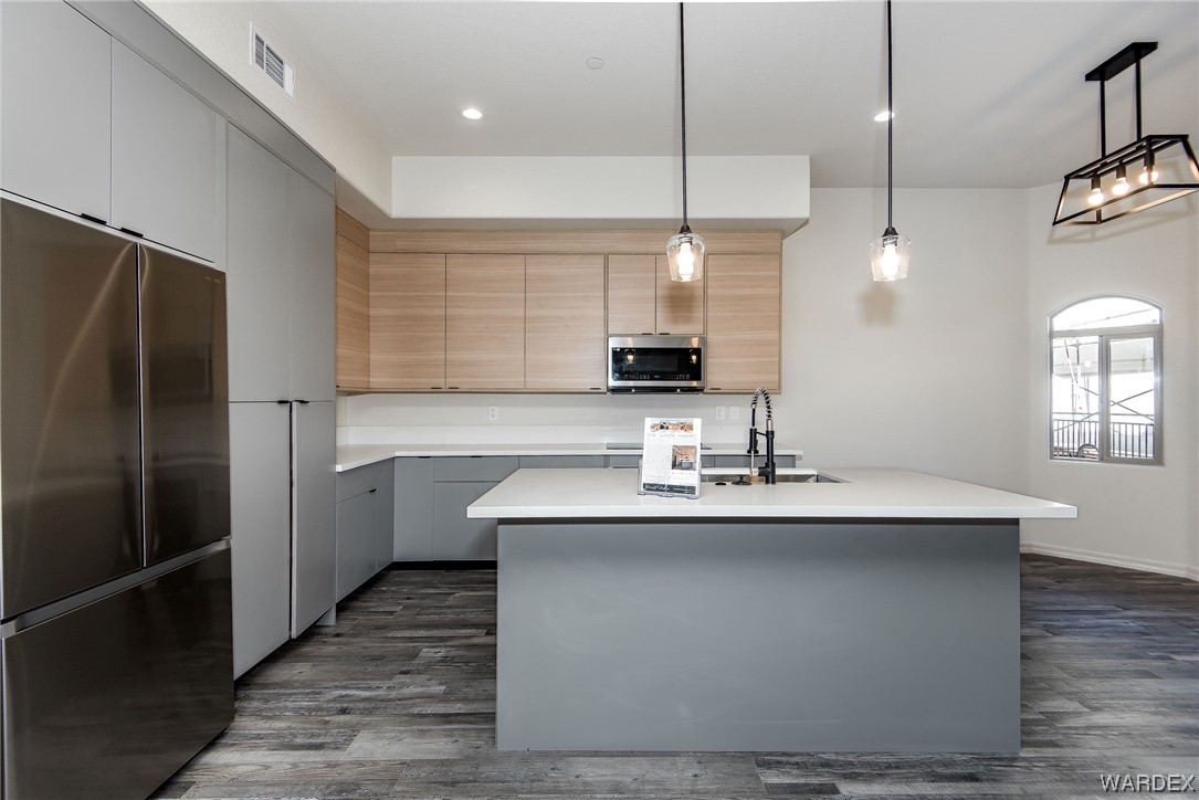 890 Florence Avenue 110