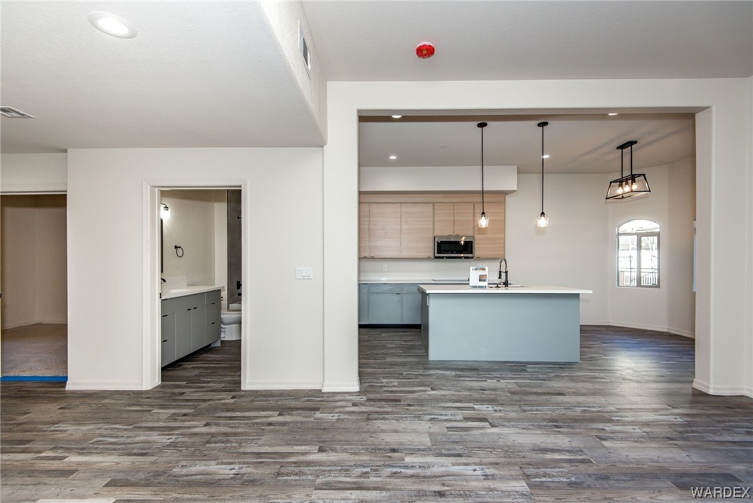 890 Florence Avenue 110