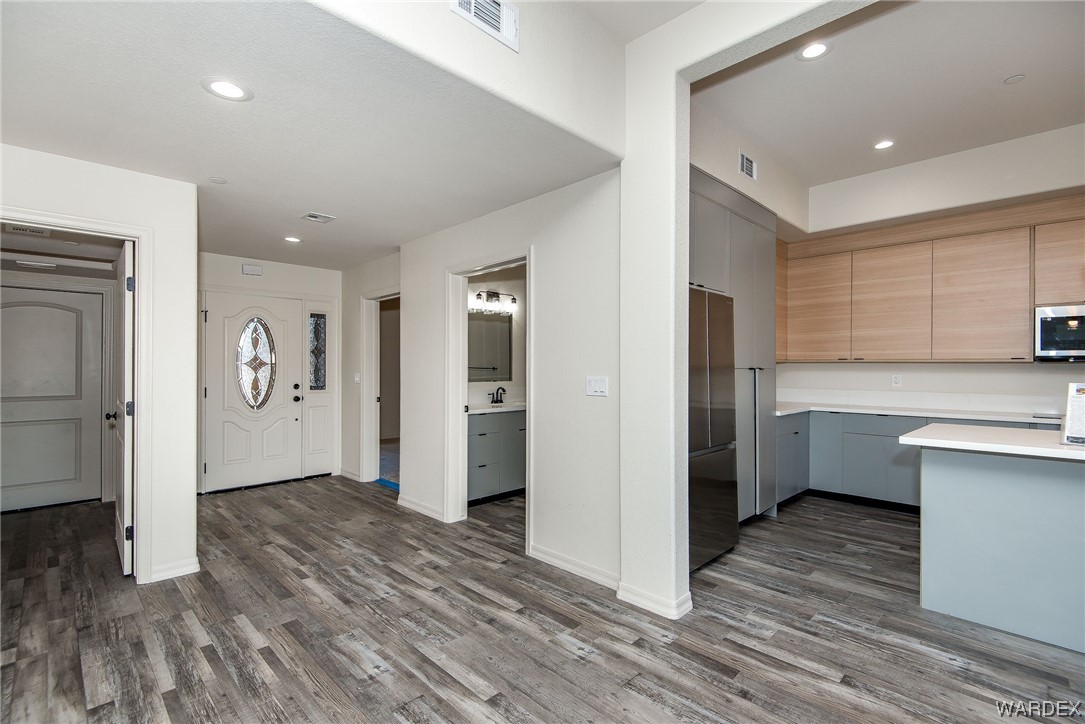 890 Florence Avenue 110