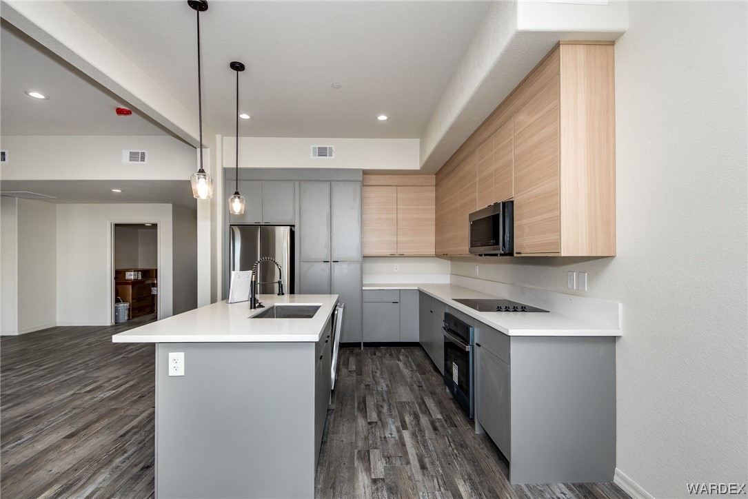 890 Florence Avenue 110