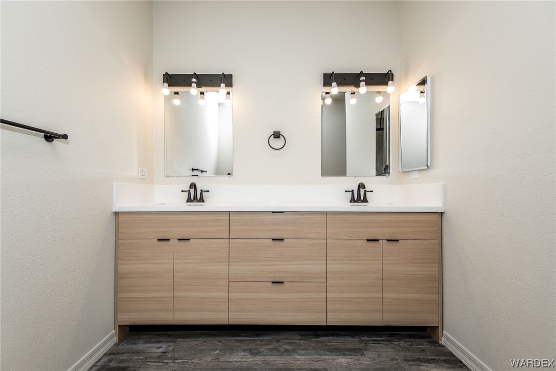 890 Florence Avenue 210