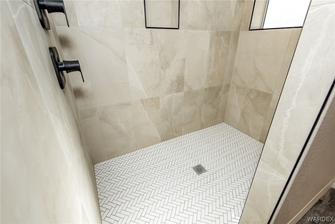 890 Florence Avenue 210