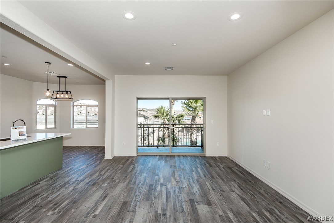 890 Florence Avenue 210