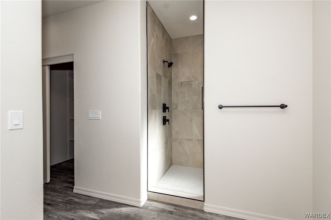 890 Florence Avenue 210