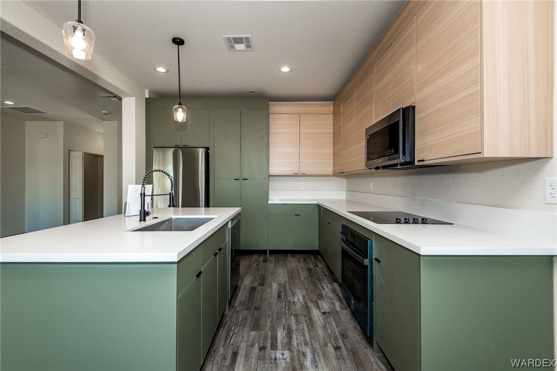 890 Florence Avenue 210