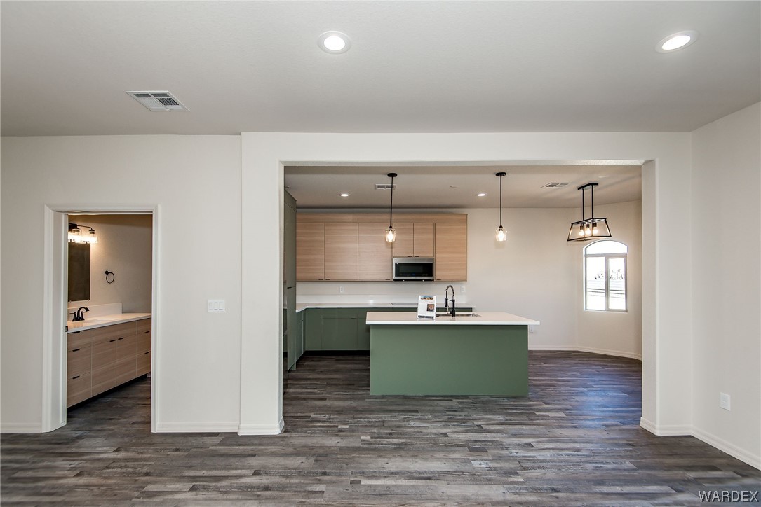 890 Florence Avenue 210