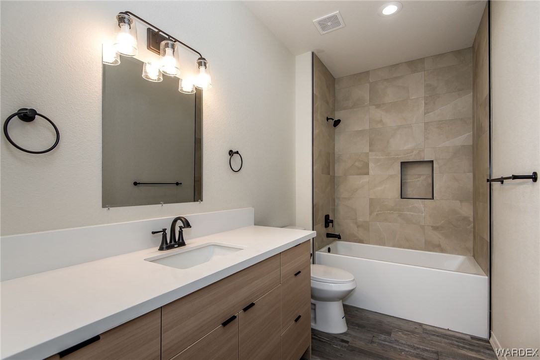 890 Florence Avenue 210