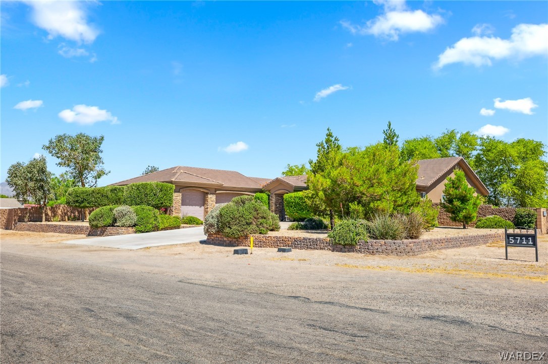 5711 S Mission Road