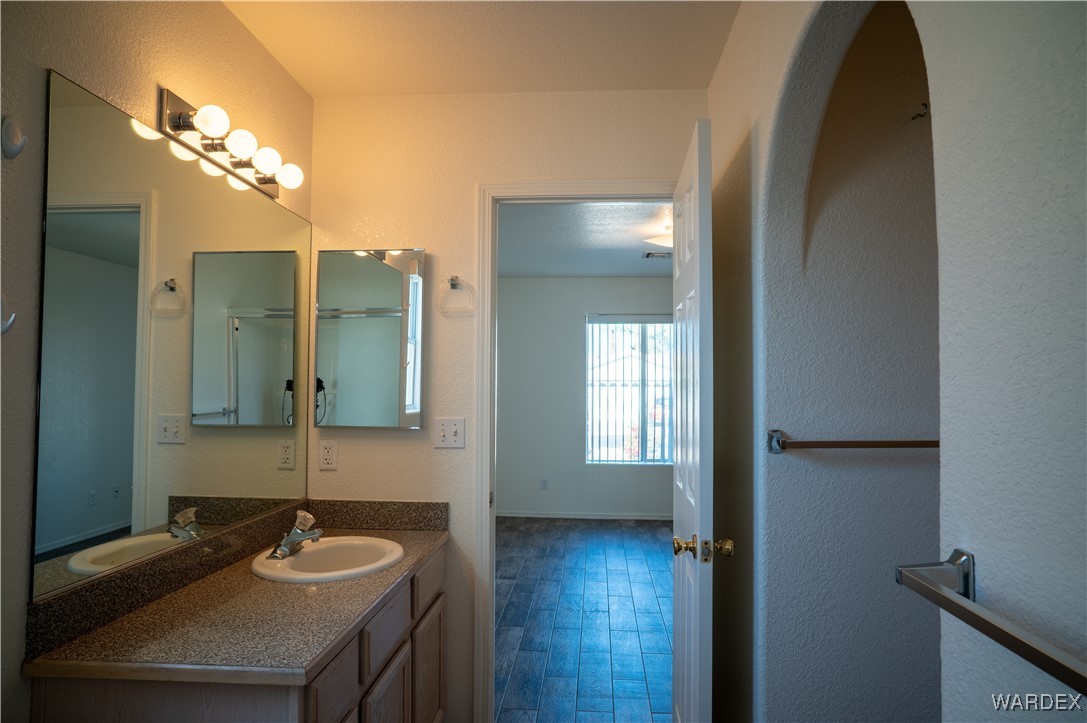 2298 E Oleander Drive