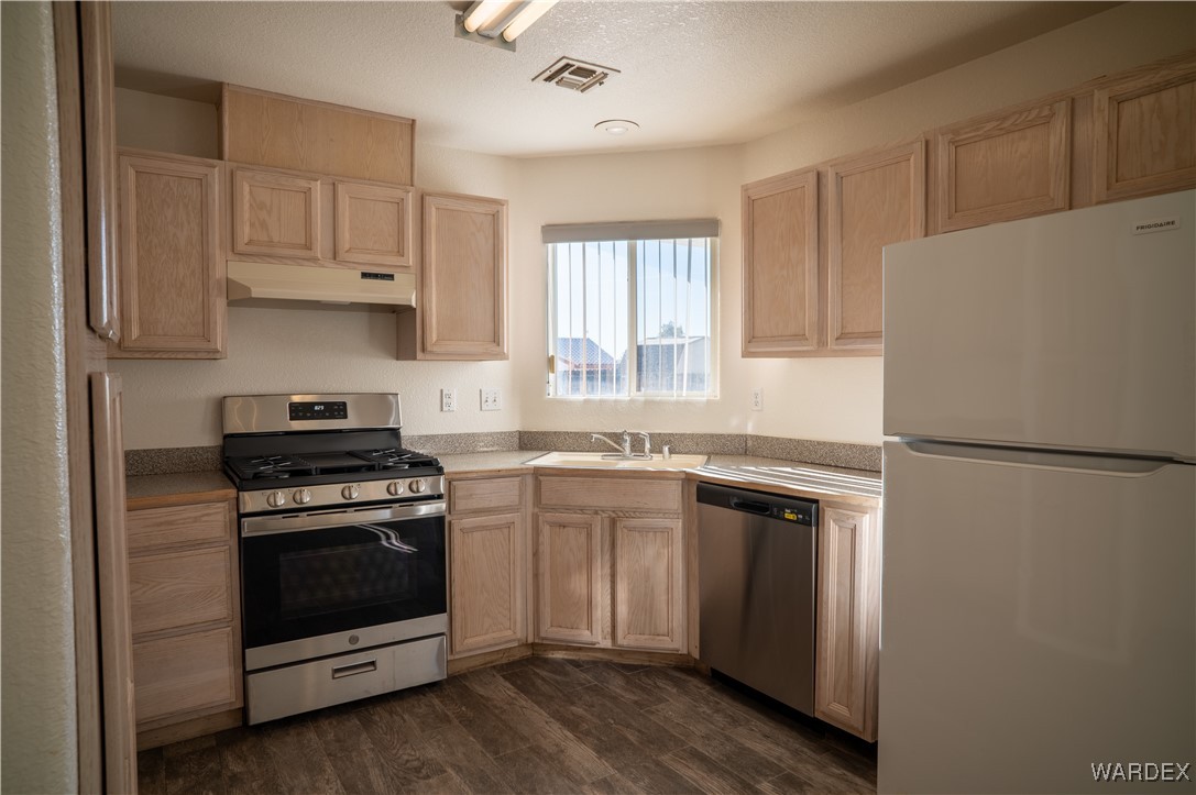 2298 E Oleander Drive