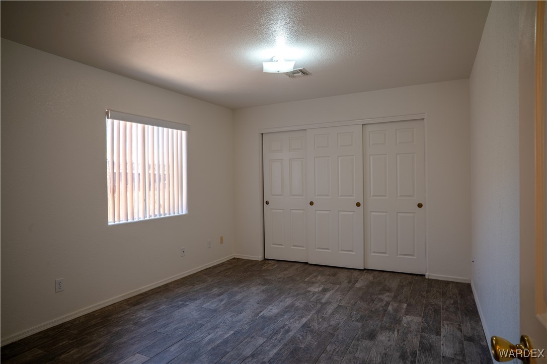 2298 E Oleander Drive