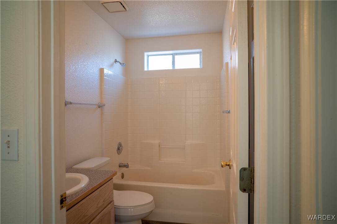 2298 E Oleander Drive