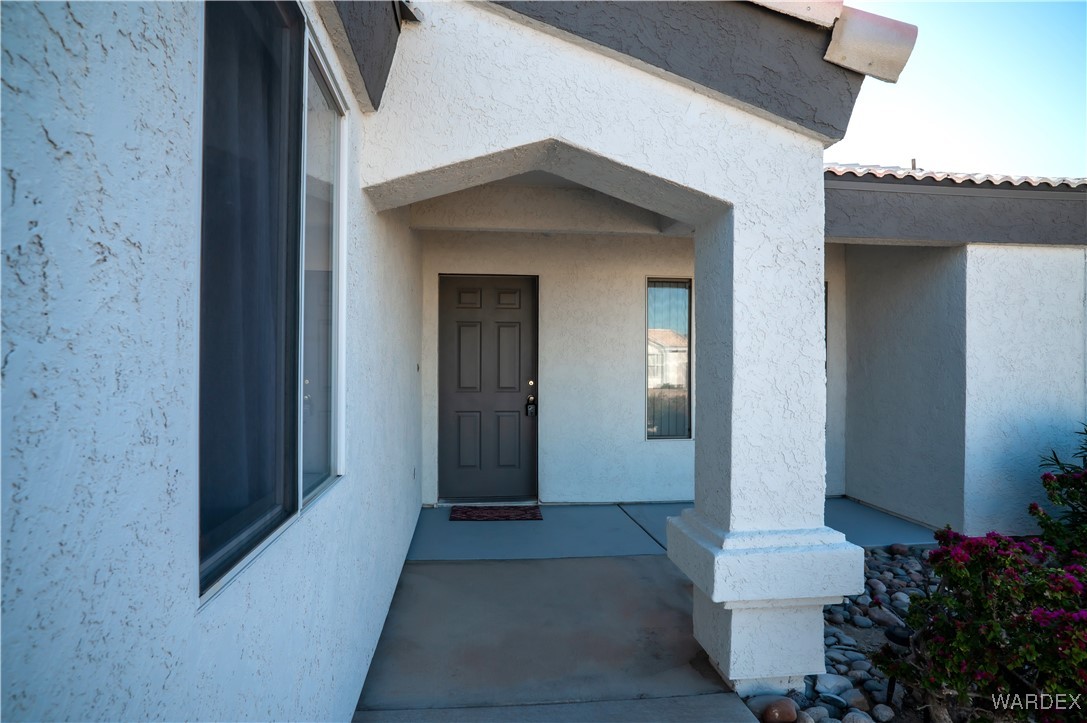 2298 E Oleander Drive