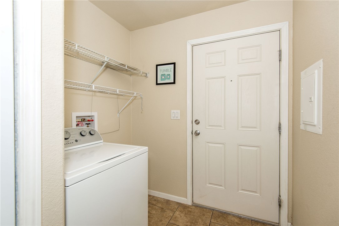 2066 E El Rodeo Road 34