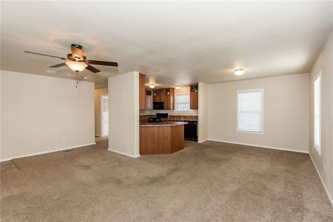 2066 E El Rodeo Road 34