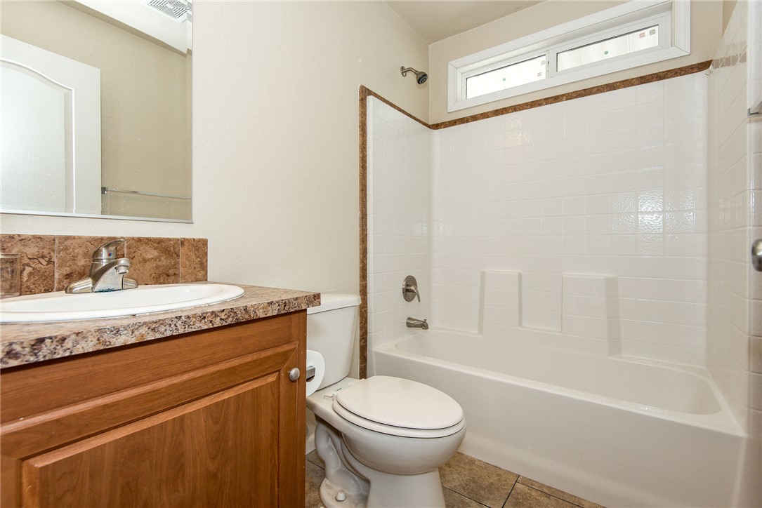 2066 E El Rodeo Road 34