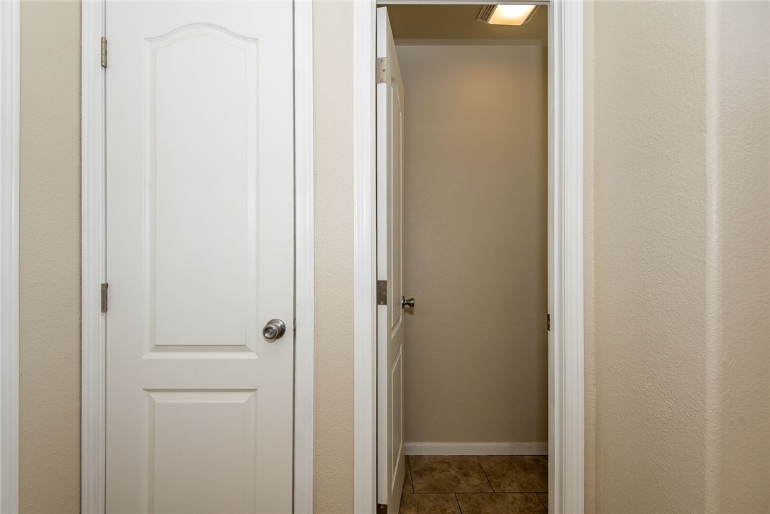 2066 E El Rodeo Road 34