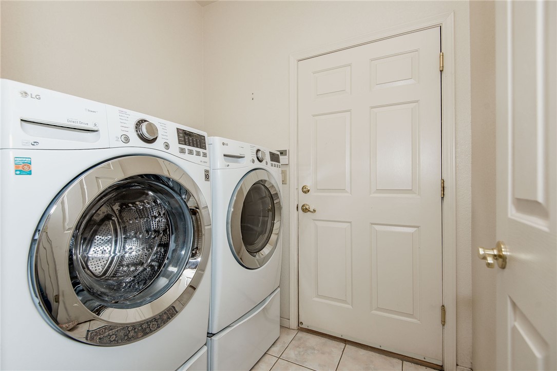 5832 S Wishing Well Drive