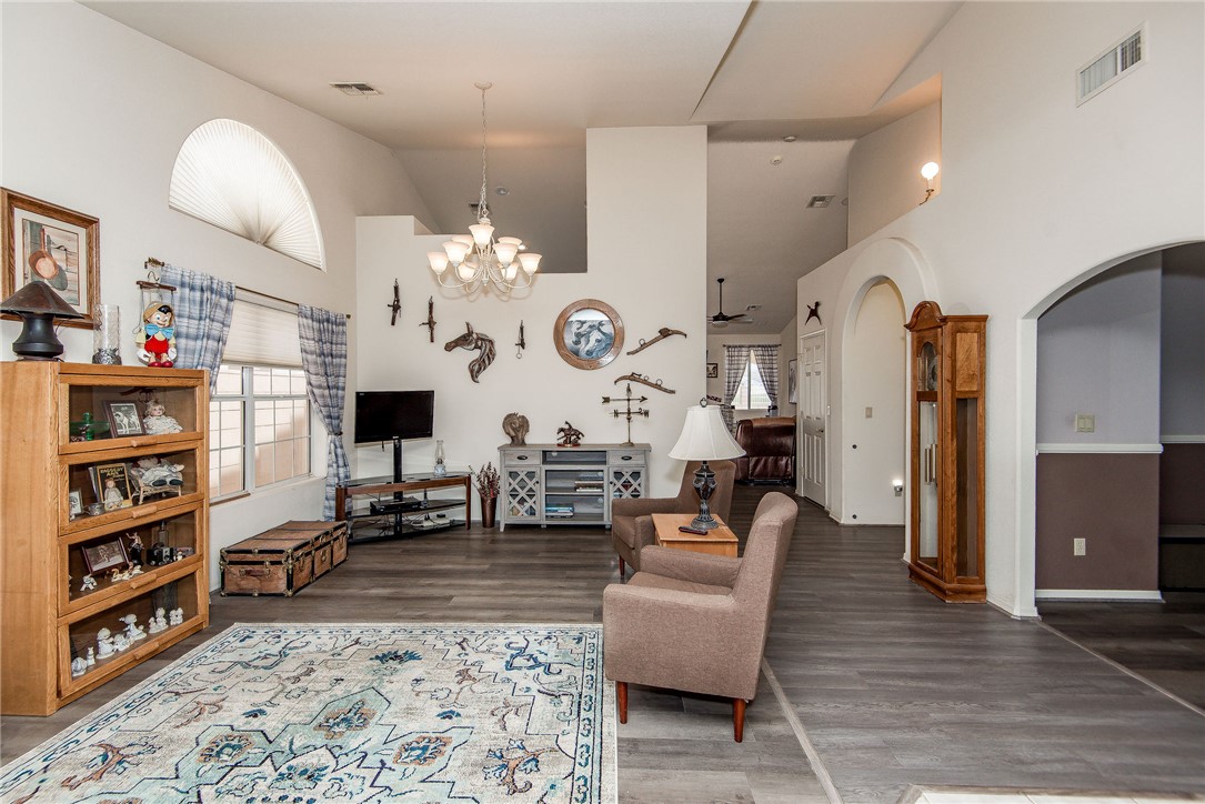 5832 S Wishing Well Drive