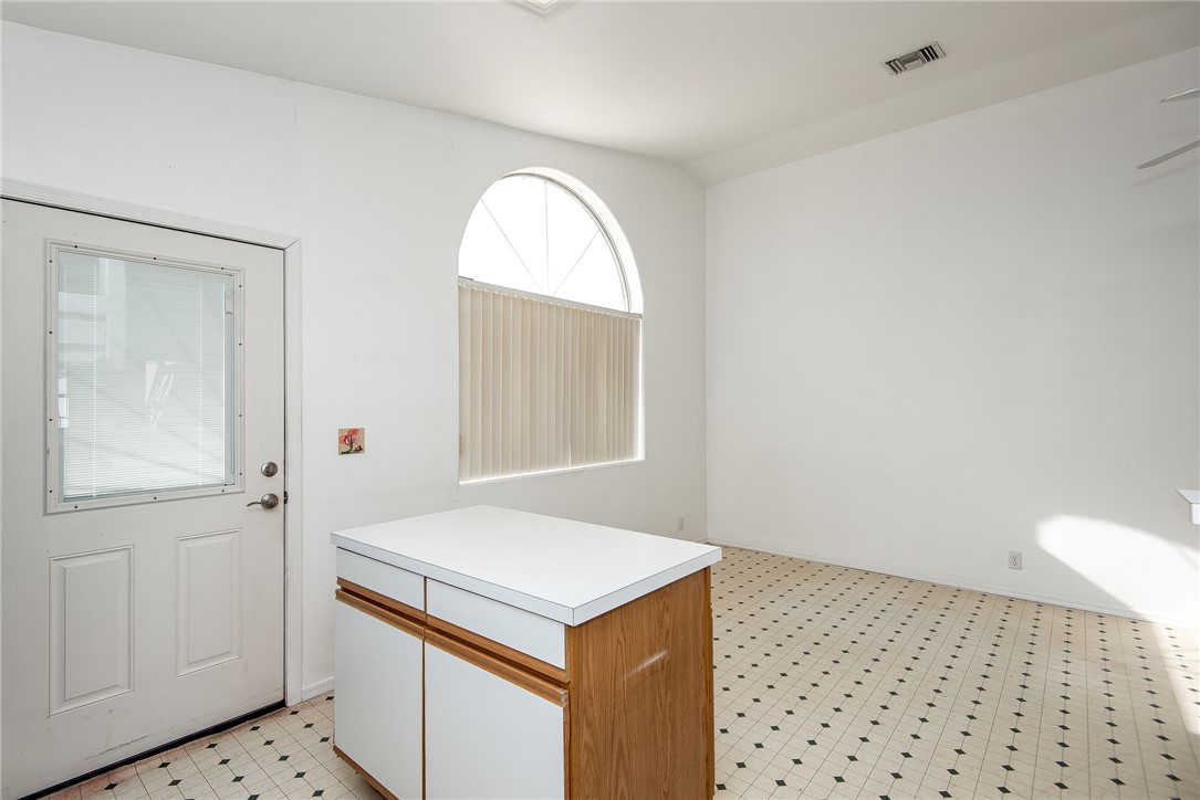 1796 E Bear Creek Way