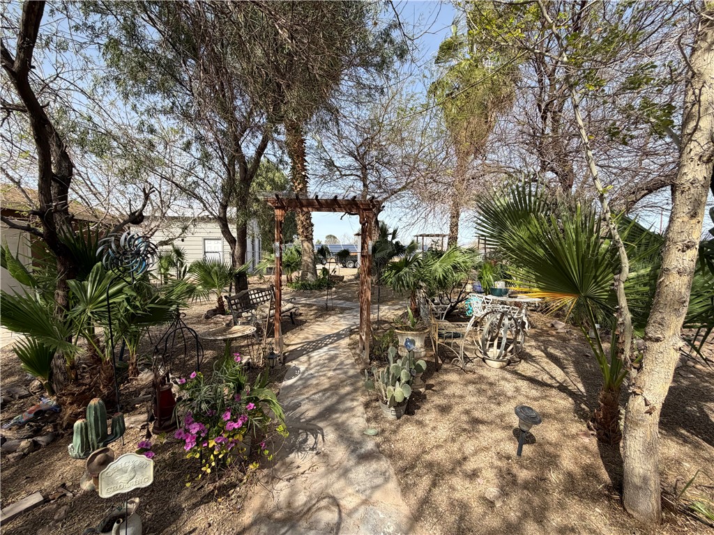 1985 E Laguna Road