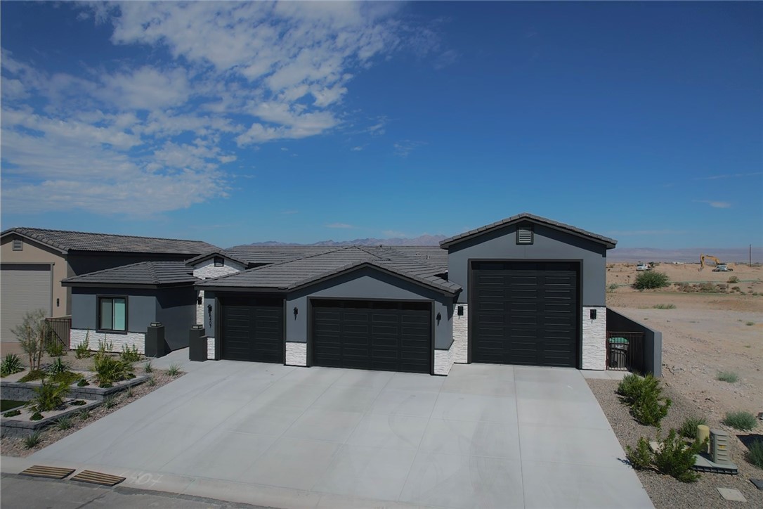 6407 S Calle Serena