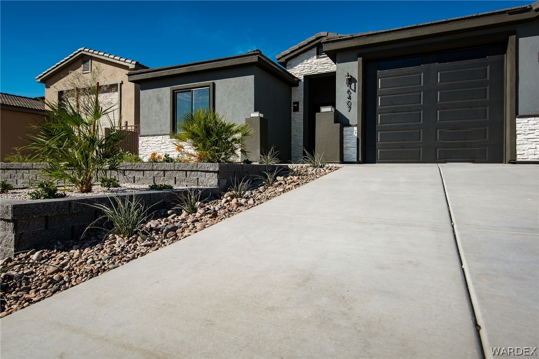 6407 S Calle Serena