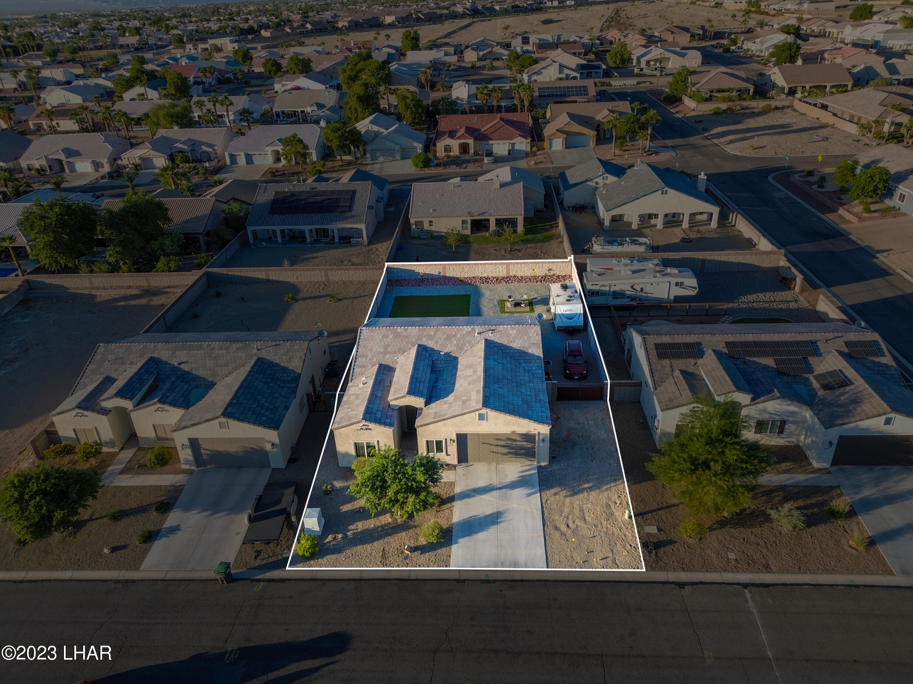 2079 E Desert Greens Dr