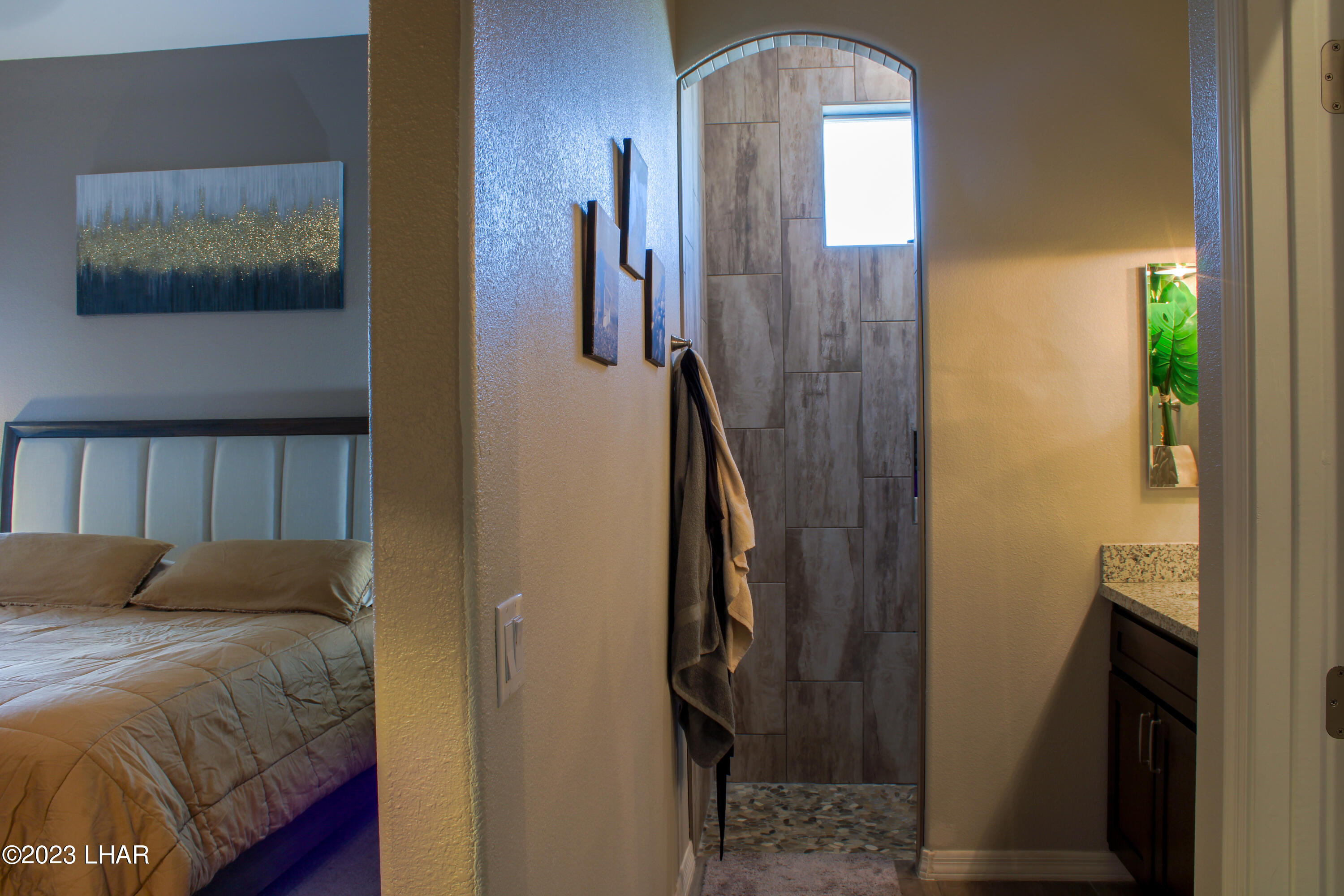 2079 E Desert Greens Dr