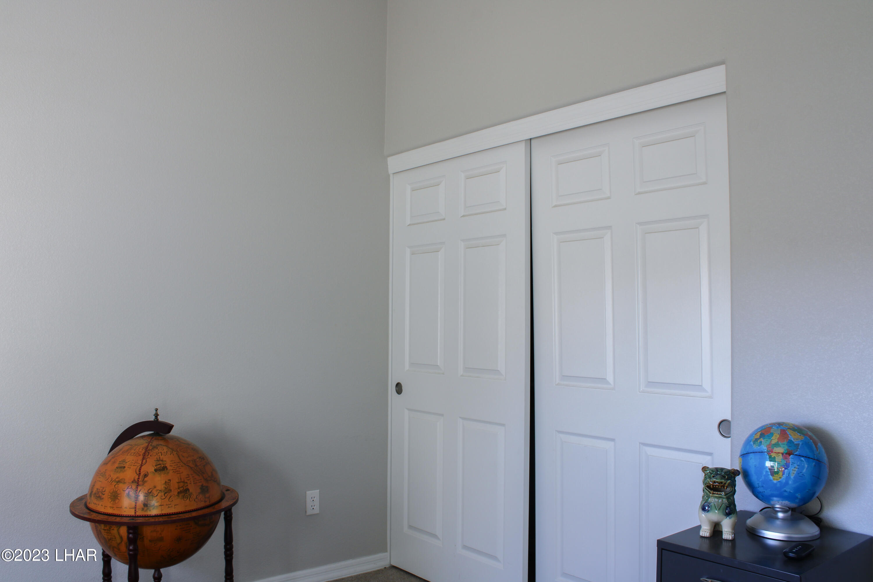 2079 E Desert Greens Dr