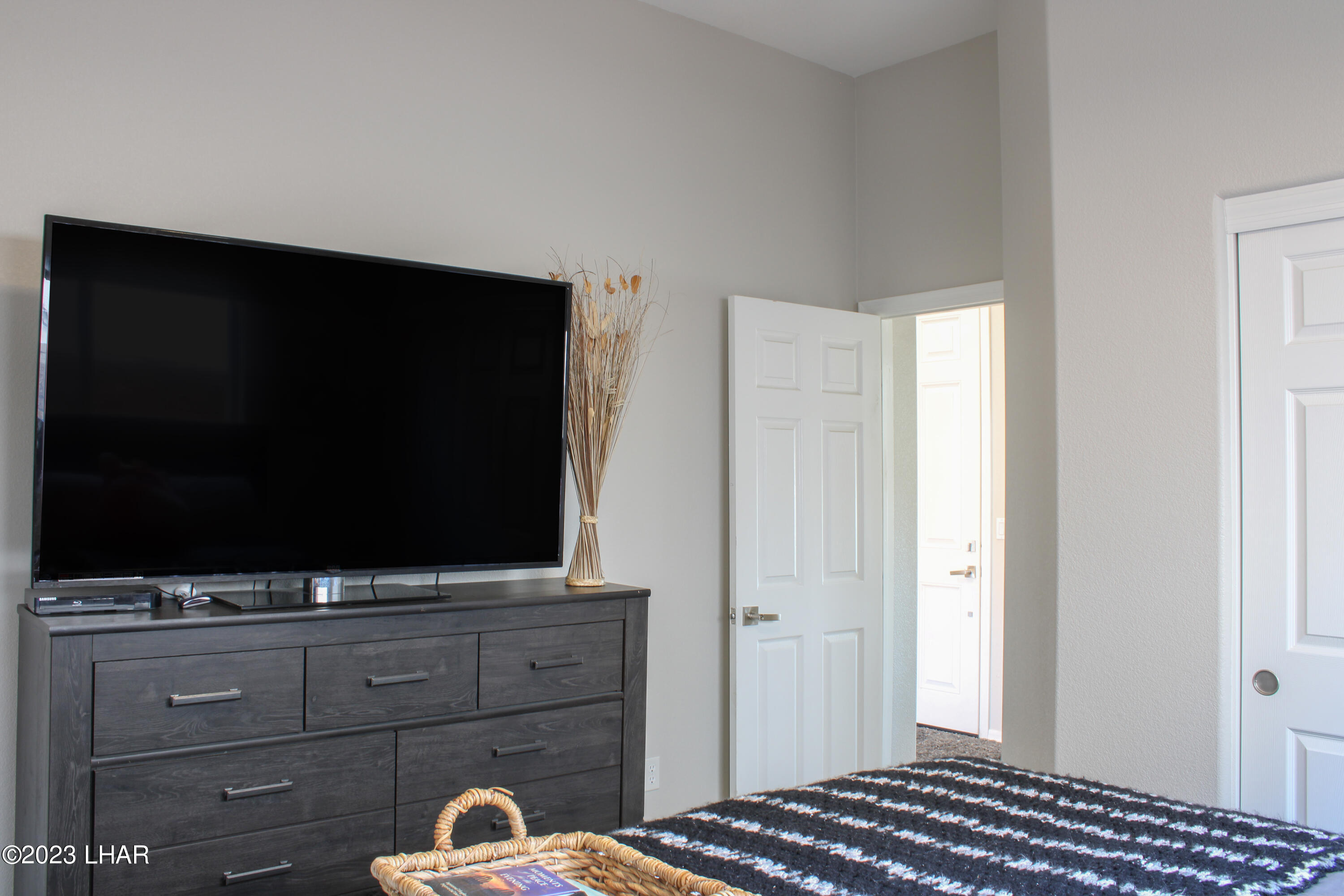 2079 E Desert Greens Dr