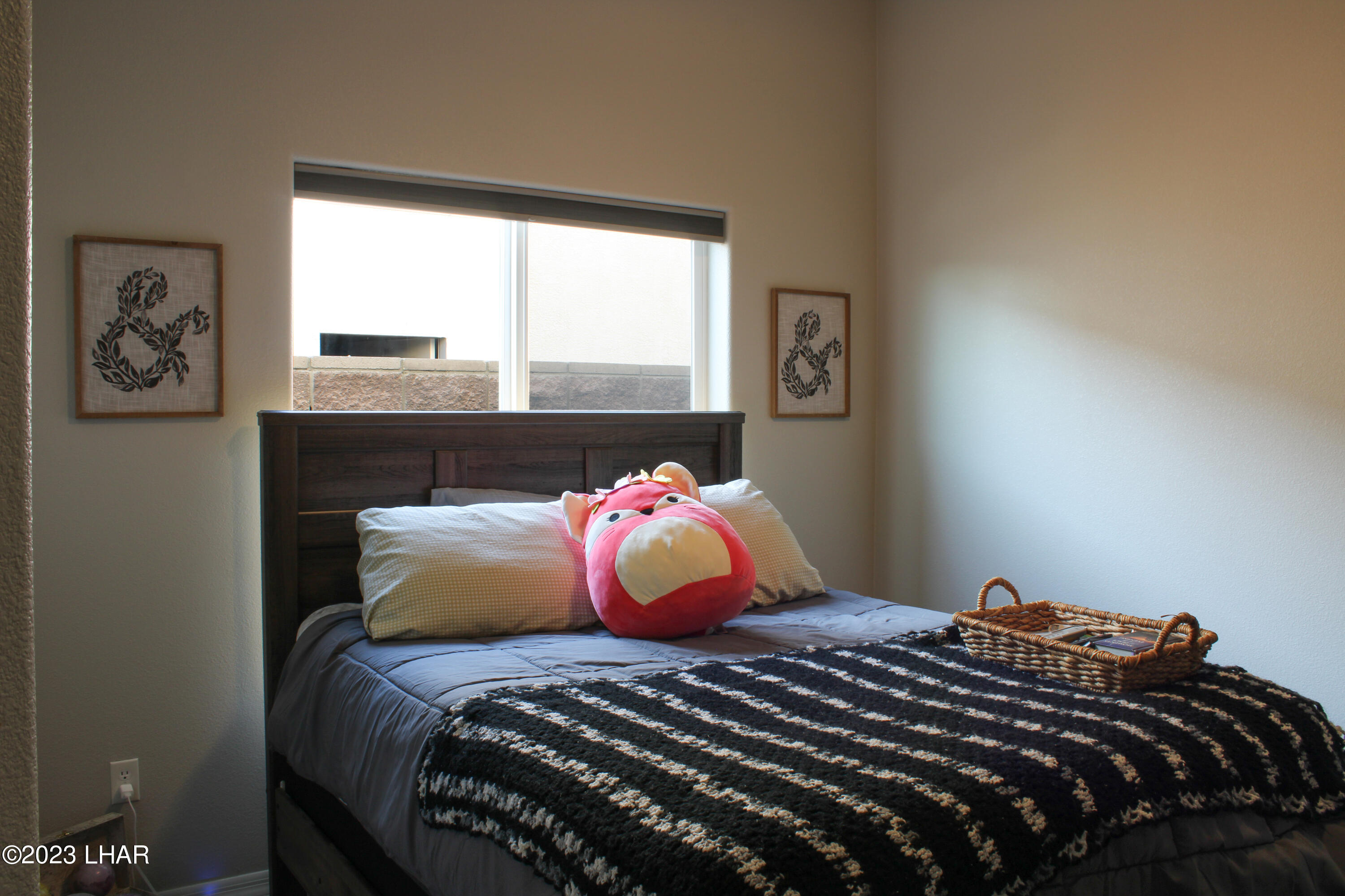 2079 E Desert Greens Dr