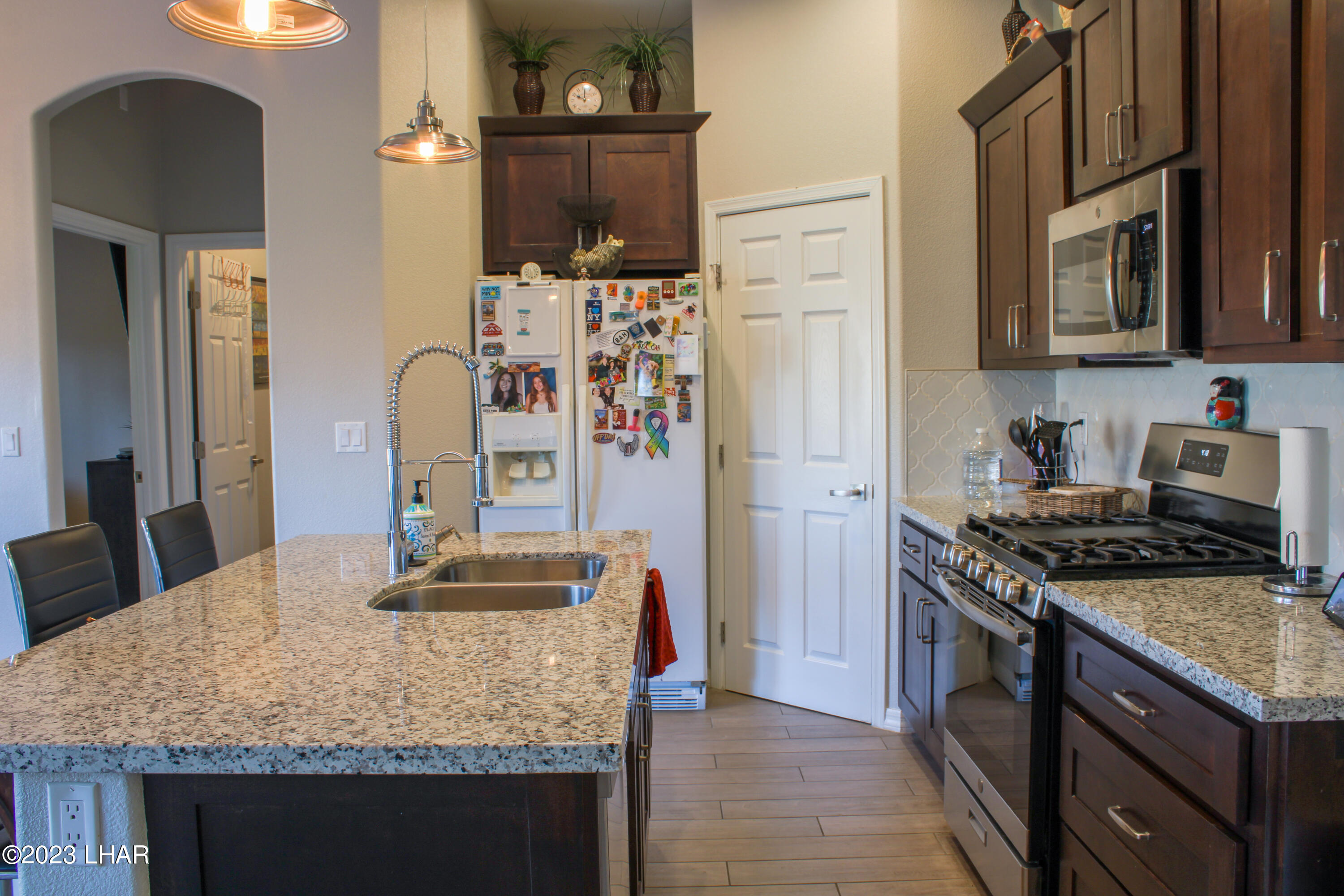 2079 E Desert Greens Dr