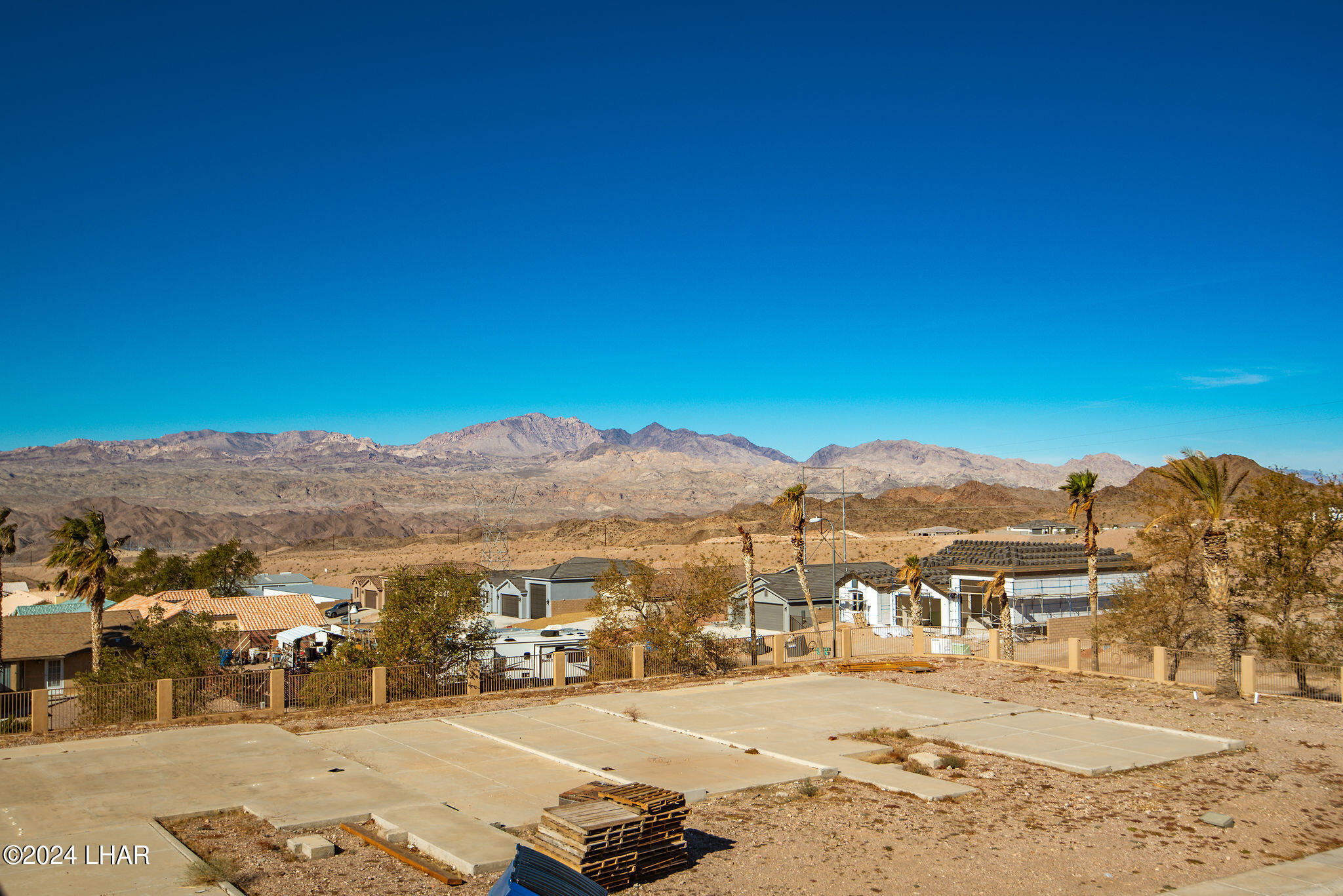 890 Florence Ave, 209