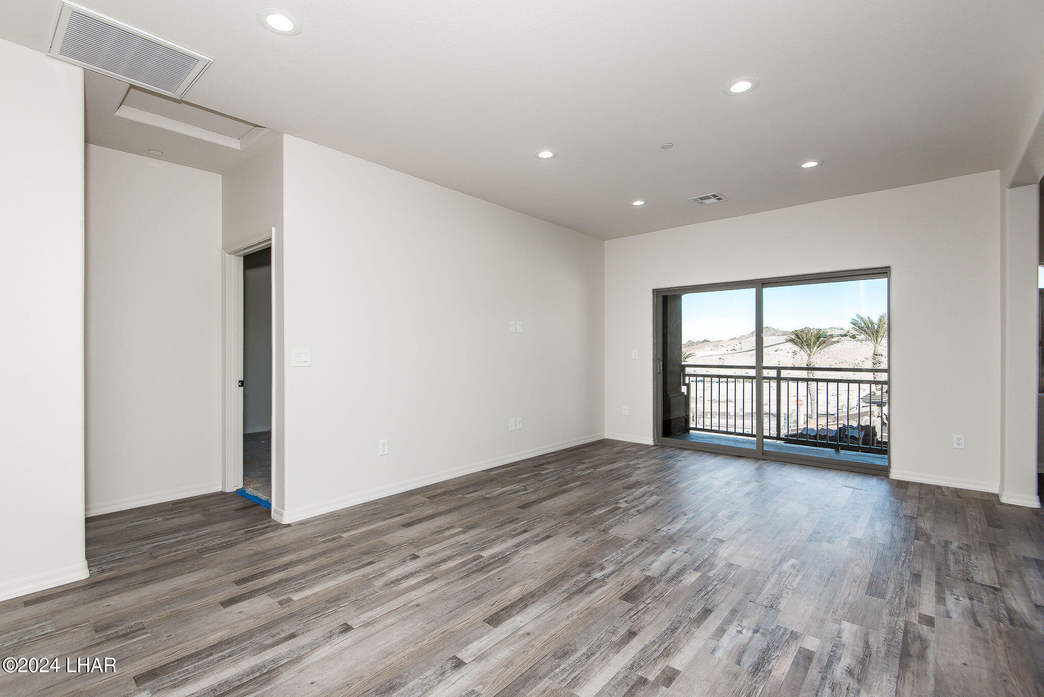 890 Florence Ave, 209