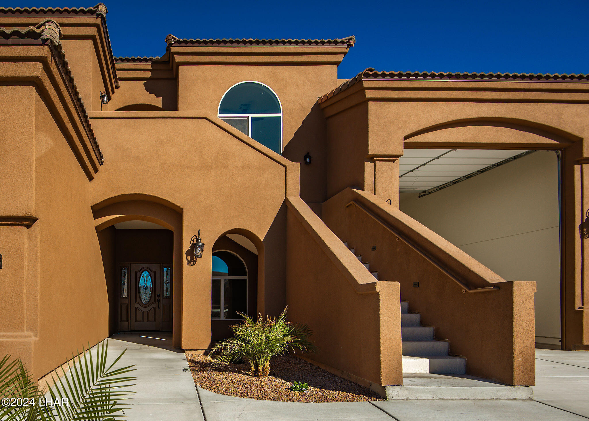 890 Florence Ave, 209