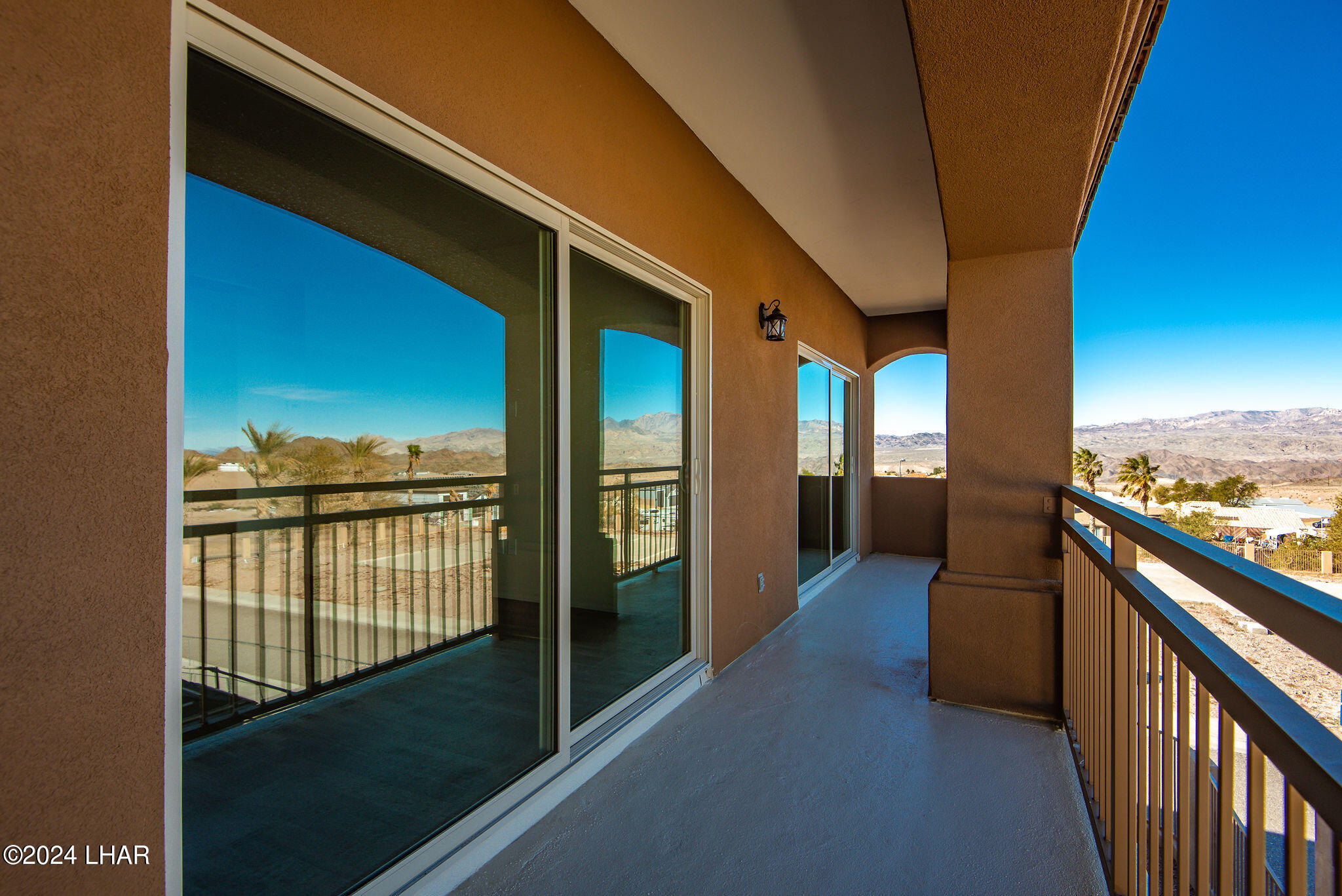 890 Florence Ave, 209